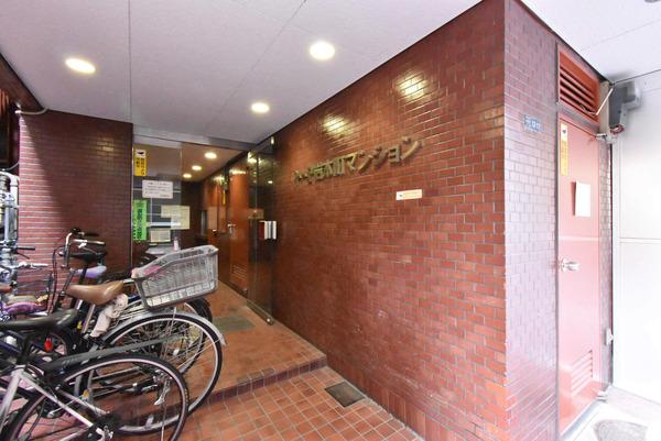 トーア岩本町マンション エントランス