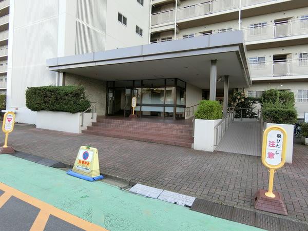 ボナハイツ中川３号棟 エントランス