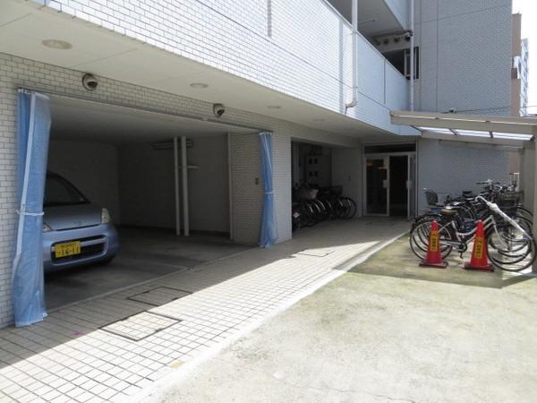 ライフピア春日部第ニ 駐車場