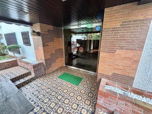 自由ヶ丘第５マンション エントランス