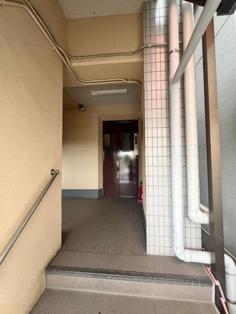 アーク竹の塚マンション エントランス