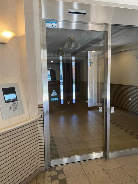 エンゼルブレッサ三ツ沢上町 エントランス