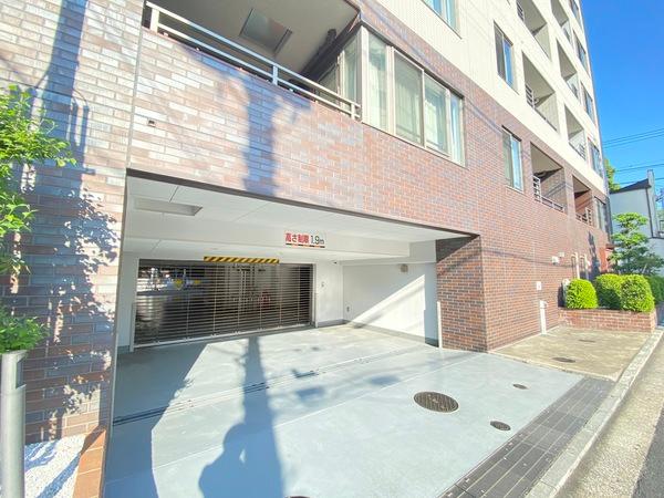 ガーデングラス横浜大通り公園 駐車場