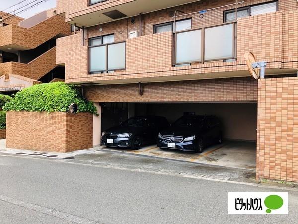 ライオンズマンション藤が丘千草台 駐車場