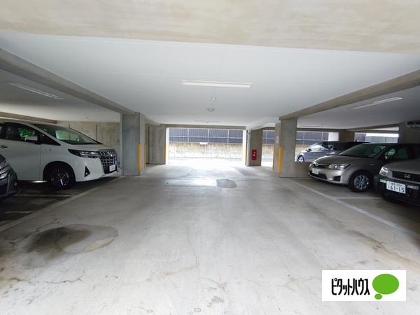 センシア山手大塚 駐車場
