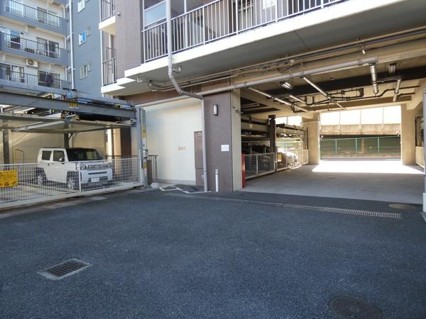 ランドステージ綾瀬公園 駐車場