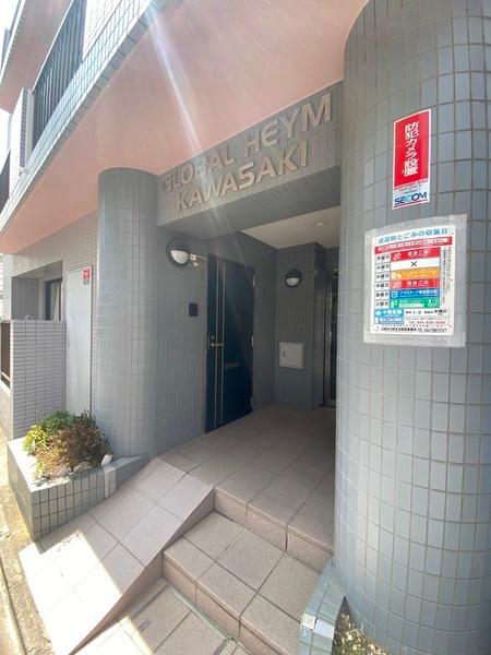 グローバルハイム川崎 エントランス