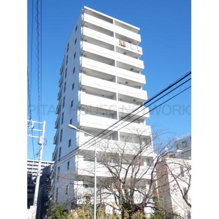 白を基調に洗練された印象を創るフォルム。