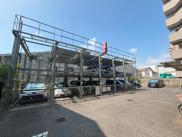 ランドステージ横浜鴨居 駐車場