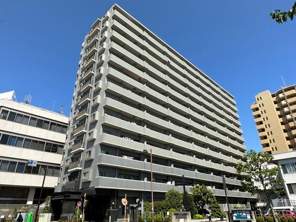 総戸数95戸の分譲マンション。エレベーター