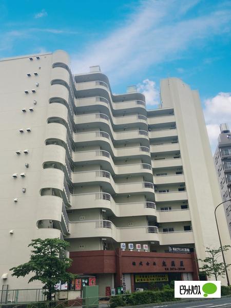 ローヤルハイツ 外観