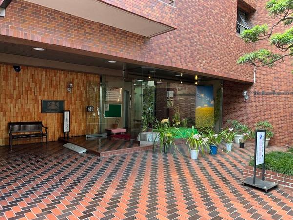 ライオンズマンション神楽坂第三 エントランス