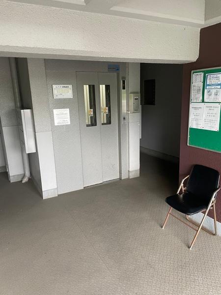 みさと団地９街区７号棟 ロビー