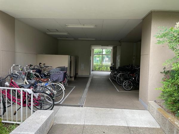 みさと団地１０街区１６号棟 共有部分