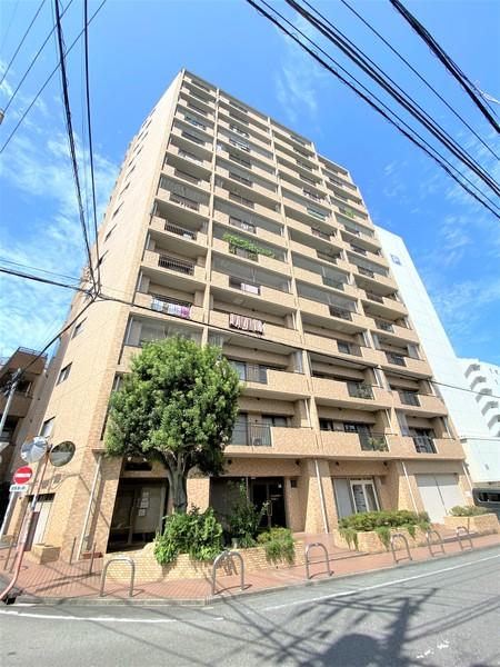 北側建物はワンルームタイプ、南側建物はフ