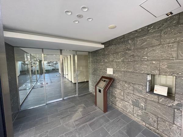 デュオヒルズ市川妙典 エントランス
