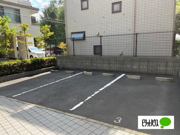 ルーブル南池袋 駐車場