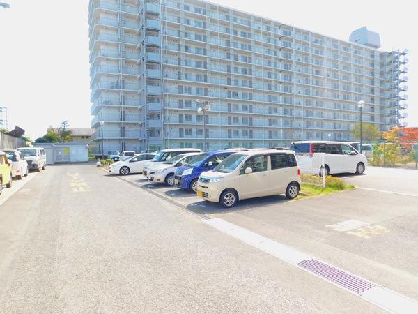 藤代スカイハイツＢ棟 駐車場