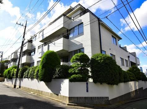 鉄筋コンクリート造地上５階建て・総戸数４