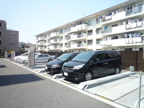 オーベル行徳カレン 駐車場