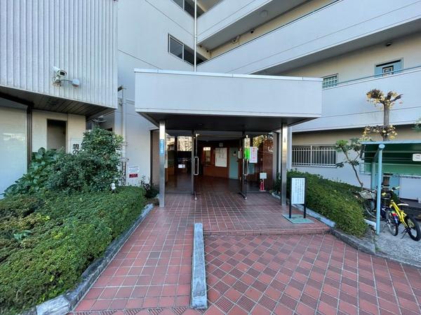 コープ行徳 エントランス