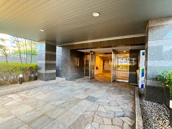 クレストフォルム横浜グランイースト エントランス