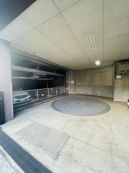 東白楽パーク・ホームズ 駐車場