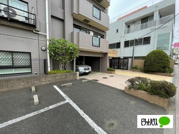 セイガステージ国立 駐車場