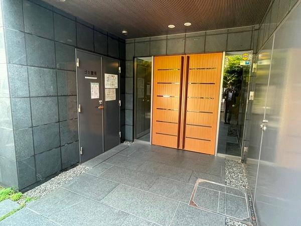 グランディ市谷柳町 エントランス