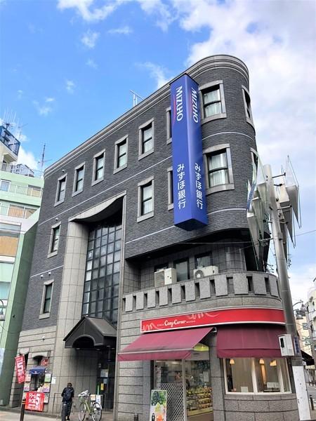 銀行
