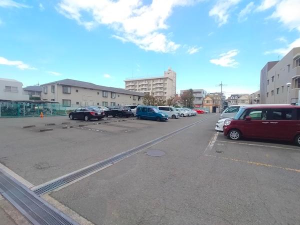 エンゼル萩中パークハイツ 駐車場