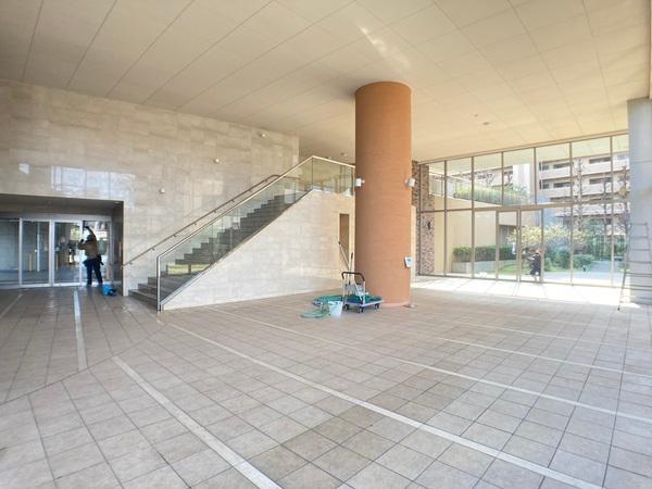 ハートフィールズ薬園台ハイライズ ロビー