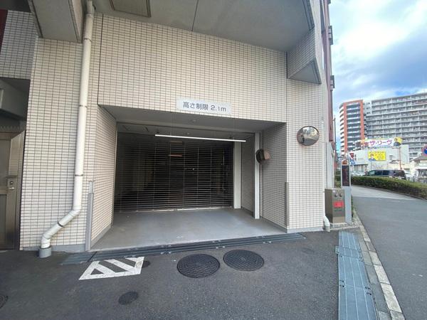 サンクタス横浜mid 駐車場