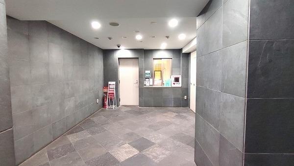 ファミール銀座イースト エントランス
