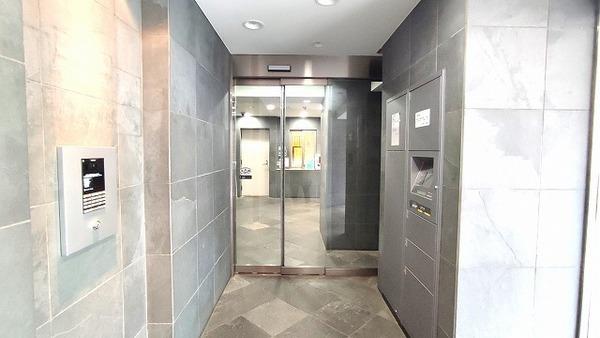 ファミール銀座イースト エントランス