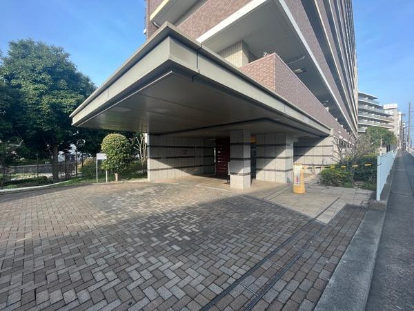 シャリエ久米川アクアマークス エントランス