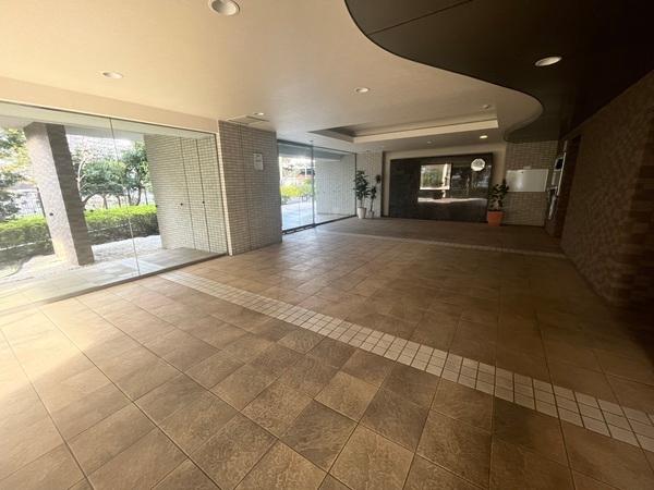 シャリエ久米川アクアマークス ロビー