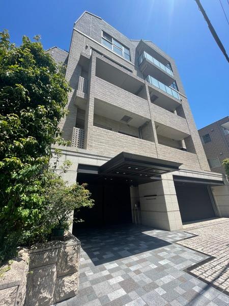 鉄筋コンクリート造地上6階建て・総戸数21