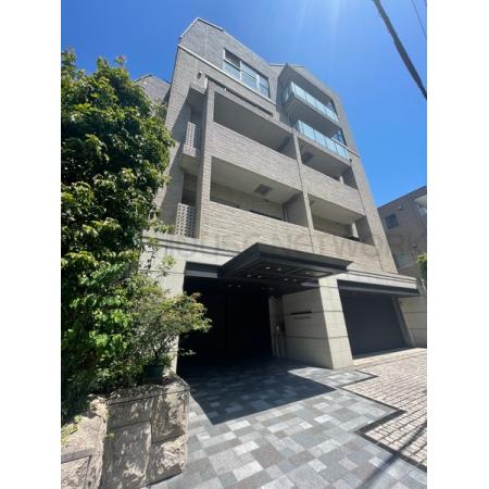 鉄筋コンクリート造地上6階建て・総戸数21