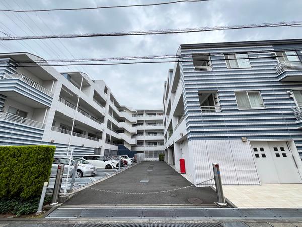 クレッセント武蔵新城センティア 駐車場