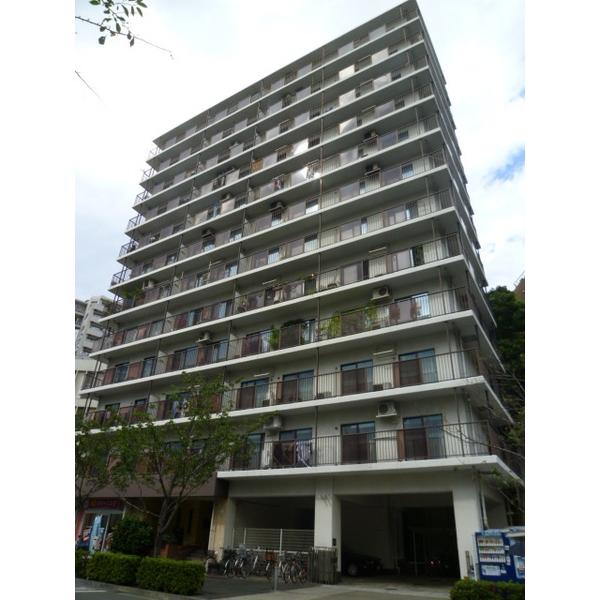 エントランス前