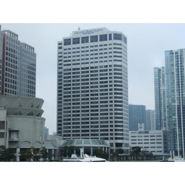 建物外観（南側から）