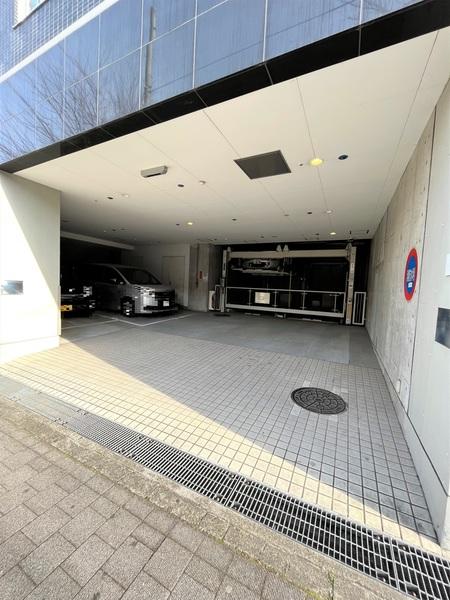 アクシア池袋 駐車場