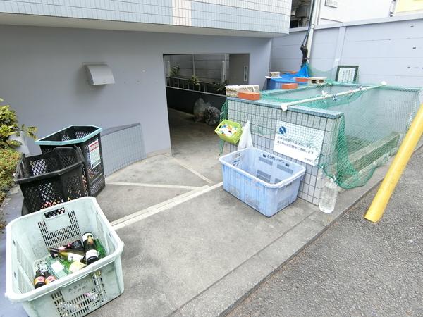 メゾン・ド・コンテス その他