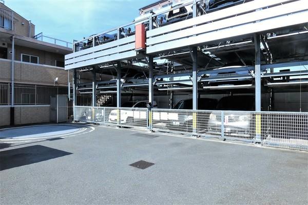 ライオンズマンション立川柴崎町 駐車場