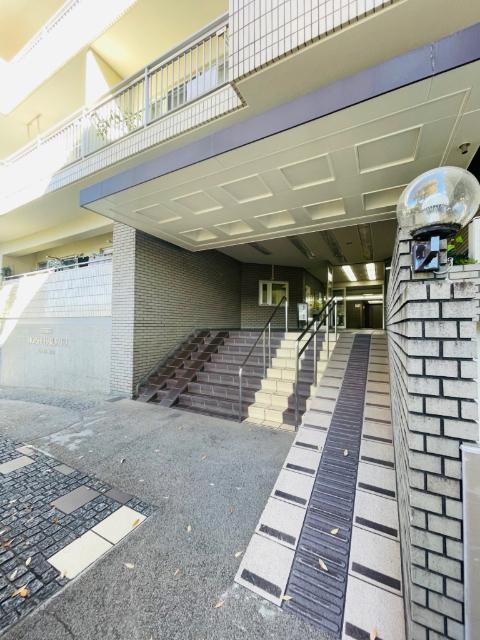 インペリアル東白楽ガーデンハウスB棟 エントランス