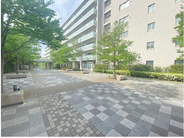 ブランズ市が尾ガーデン 外観