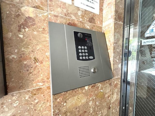 アーウィン横浜中央 エントランス