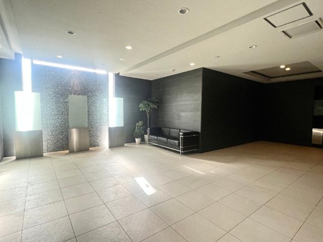 プレシス駒沢 ロビー