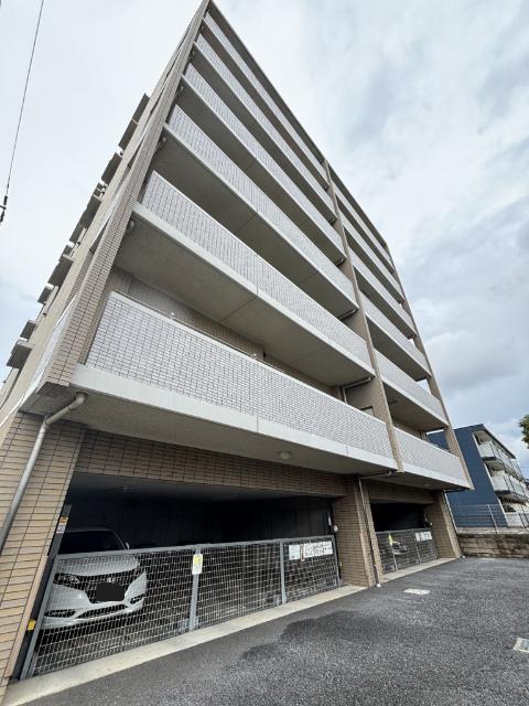 グラビスコート流山 駐車場